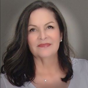 Meet your Posher, Lorena